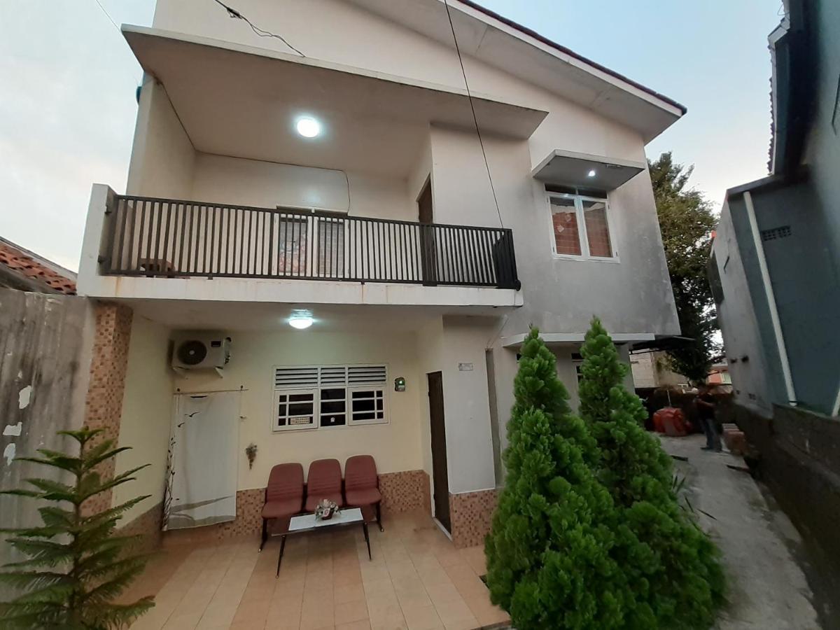 Kost Carmelia Syariah Baranangsiang Bogor Hotel Buitenkant foto