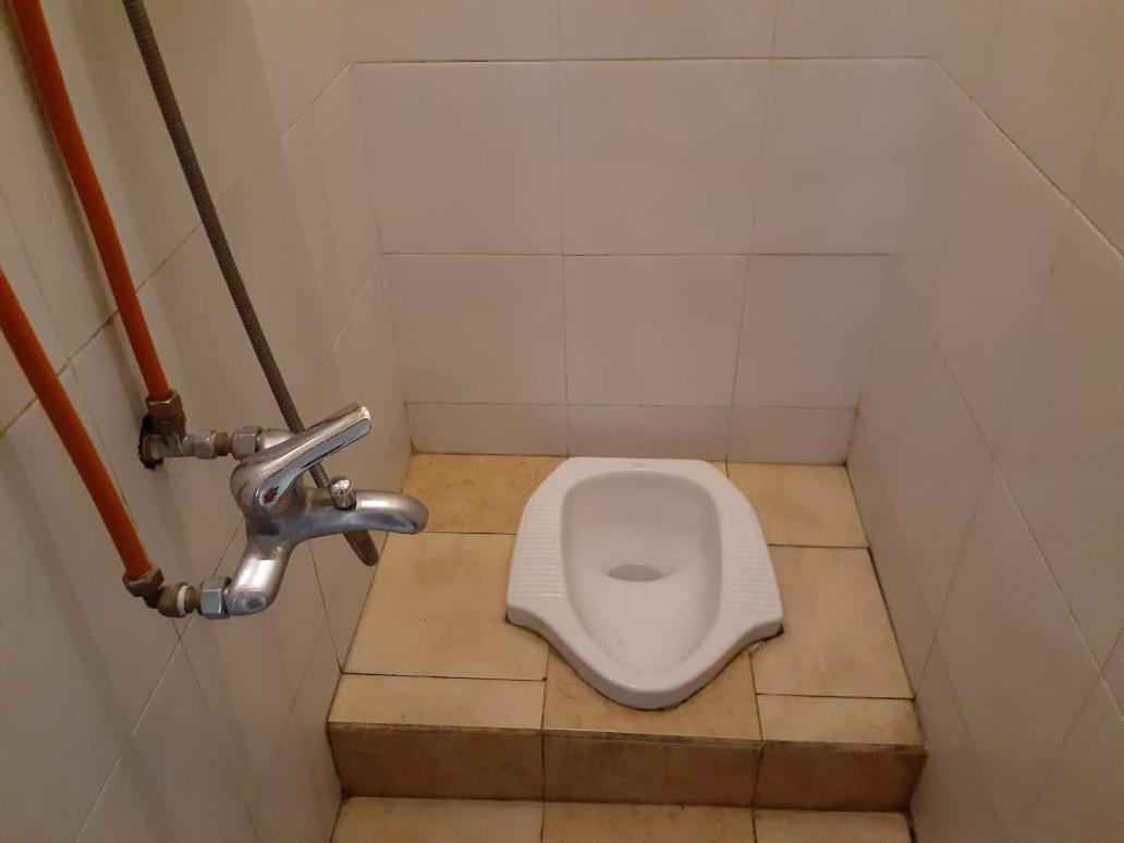 Kost Carmelia Syariah Baranangsiang Bogor Hotel Kamer foto