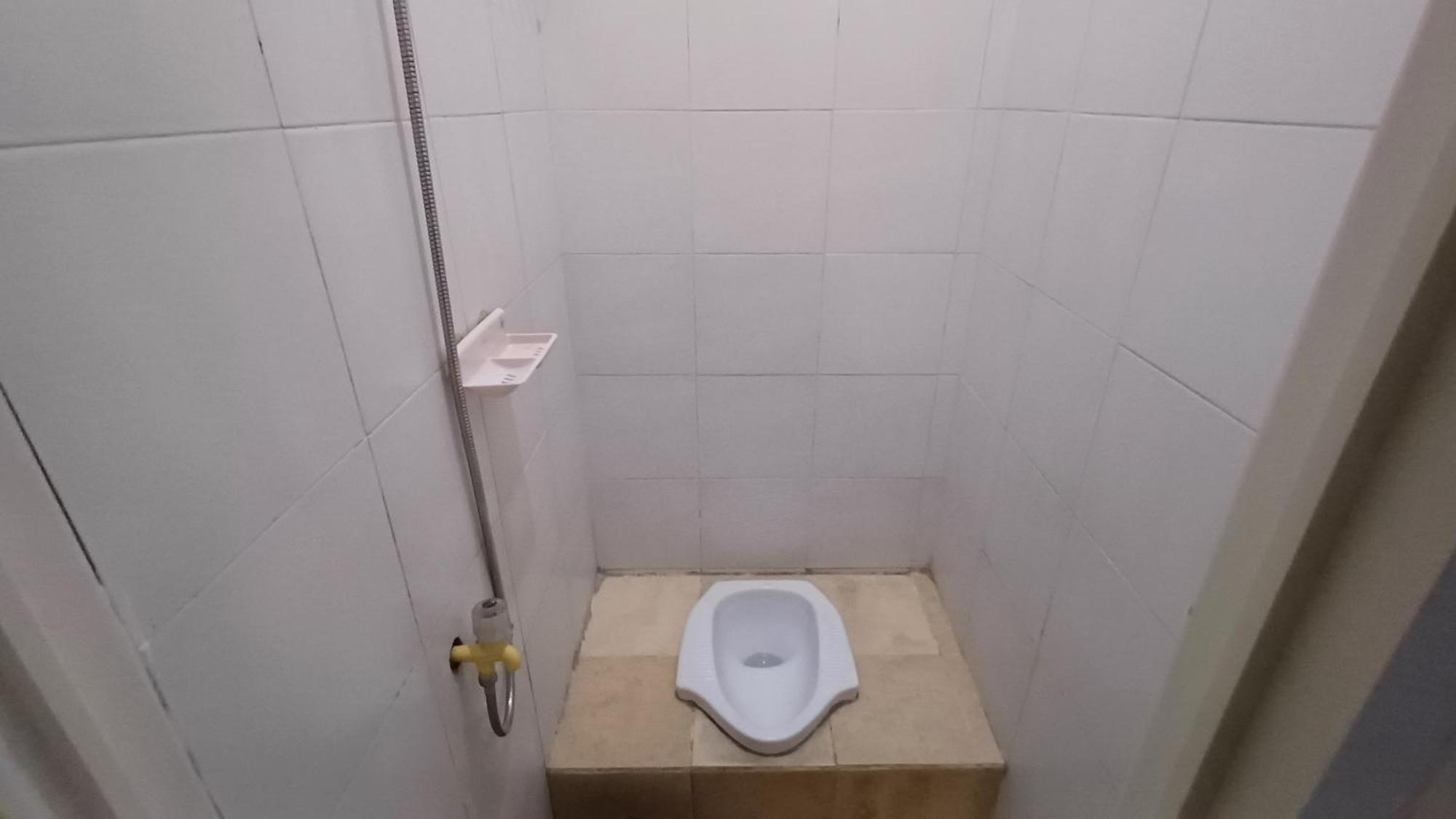 Kost Carmelia Syariah Baranangsiang Bogor Hotel Buitenkant foto